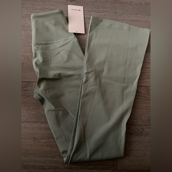 Lululemon Groove Flared Pants Regular NWT - Picture 8 of 13